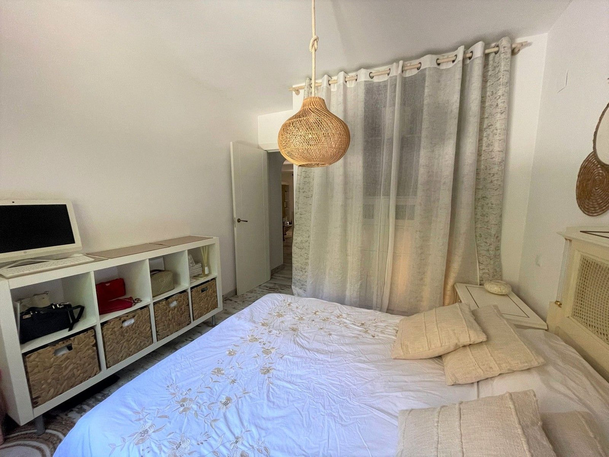 2 Bed Apartment for sale in Calahonda Costa Del Sol, Málaga, Spain