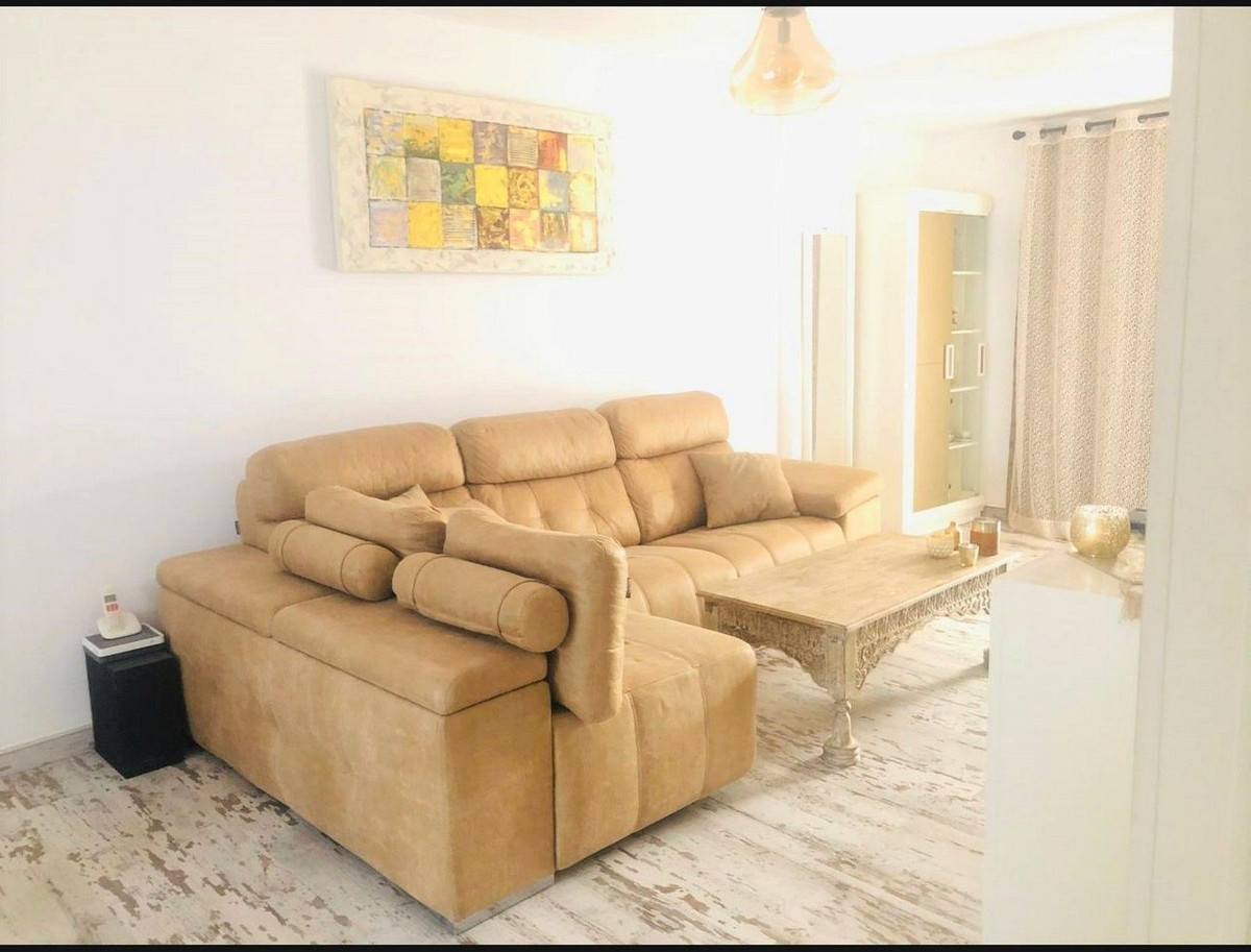 2 Bed Apartment for sale in Calahonda Costa Del Sol, Málaga, Spain
