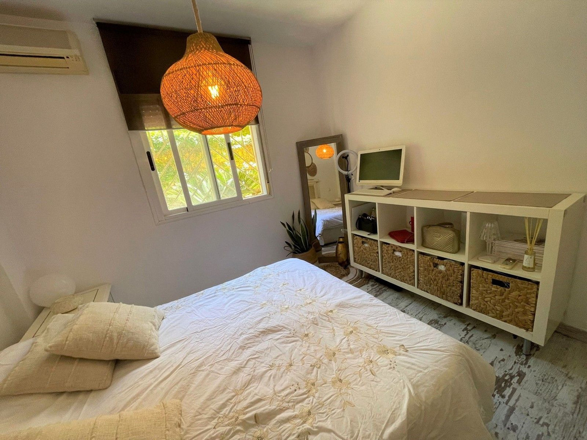 2 Bed Apartment for sale in Calahonda Costa Del Sol, Málaga, Spain