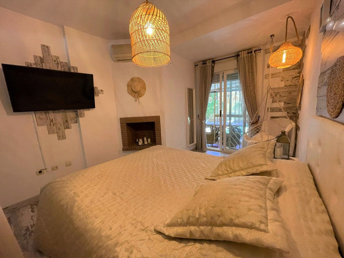 2 Bed Apartment for sale in Calahonda Costa Del Sol, Málaga, Spain