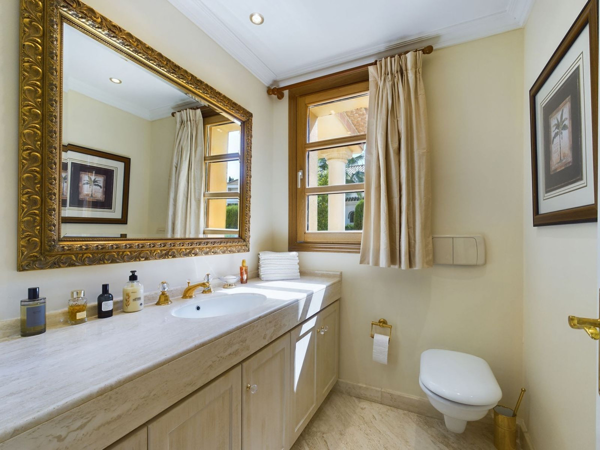 4 Bed Townhouse for sale in Nueva Andalucía Costa Del Sol, Málaga, Spain