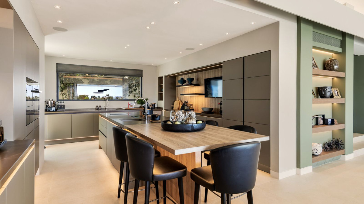 Se vende Villa - Chalet de 5 dormitorios en Costa Del Sol, Málaga, España