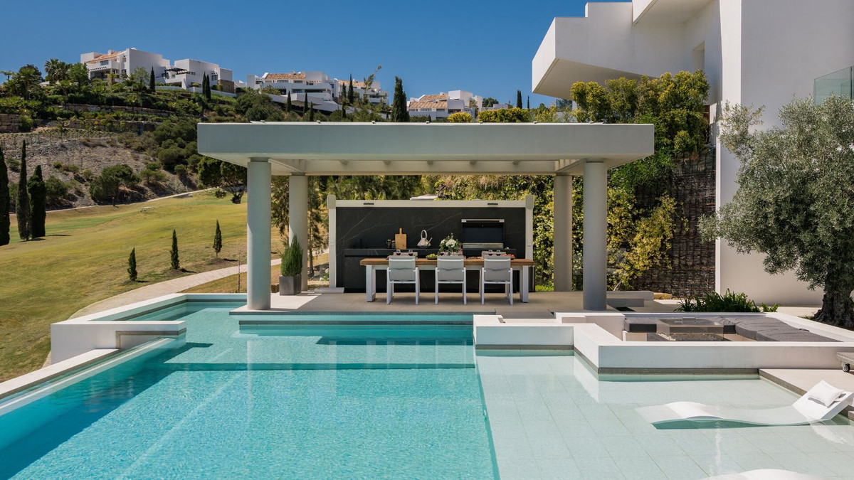 Se vende Villa - Chalet de 5 dormitorios en Costa Del Sol, Málaga, España