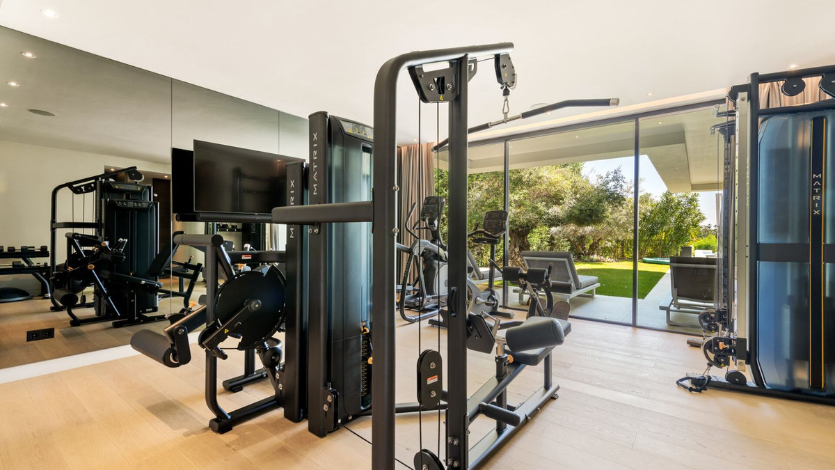 Se vende Villa - Chalet de 5 dormitorios en Costa Del Sol, Málaga, España