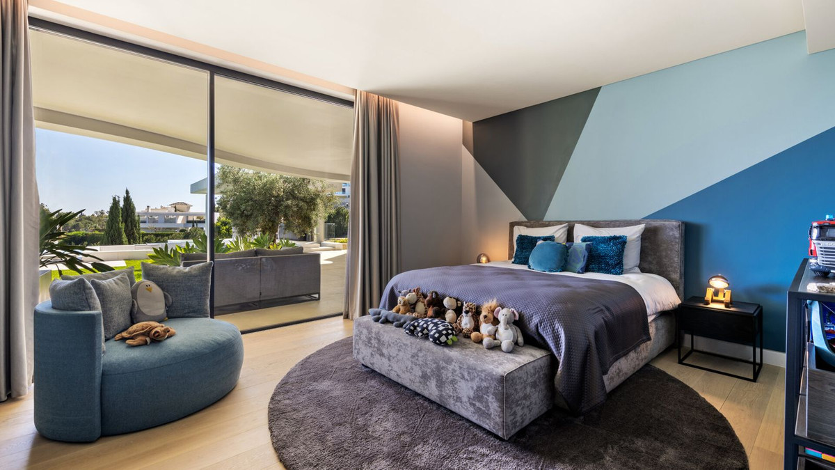 Se vende Villa - Chalet de 5 dormitorios en Costa Del Sol, Málaga, España