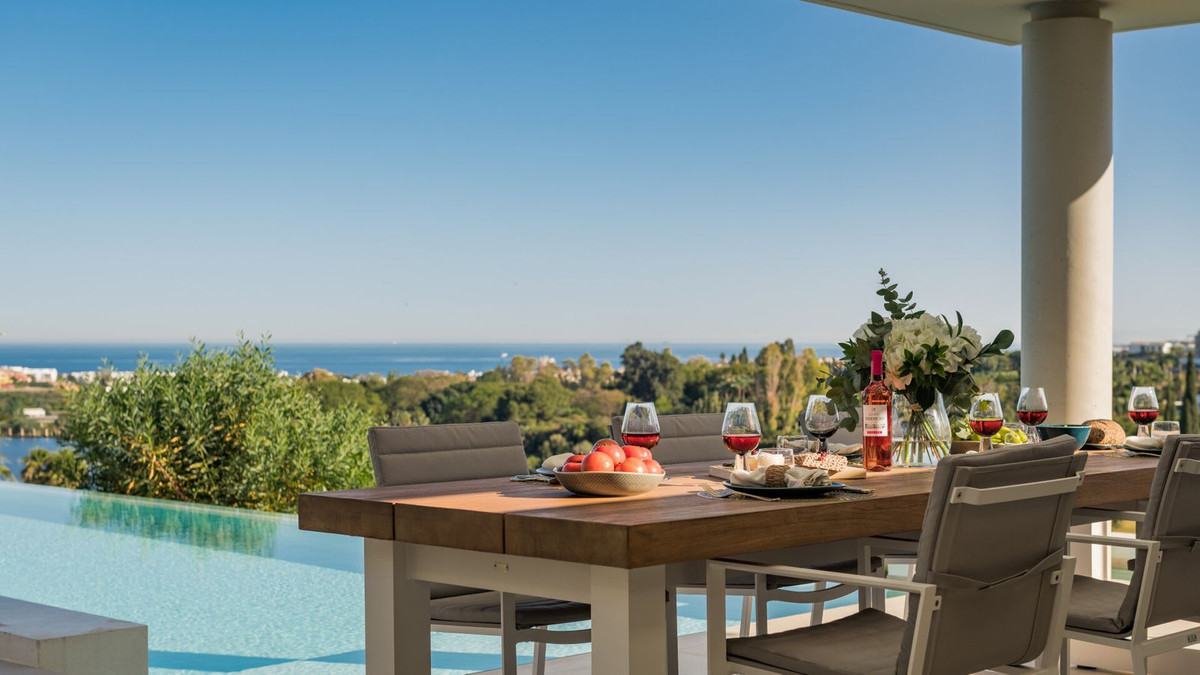 Se vende Villa - Chalet de 5 dormitorios en Costa Del Sol, Málaga, España