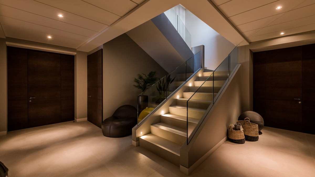 Se vende Villa - Chalet de 5 dormitorios en Costa Del Sol, Málaga, España