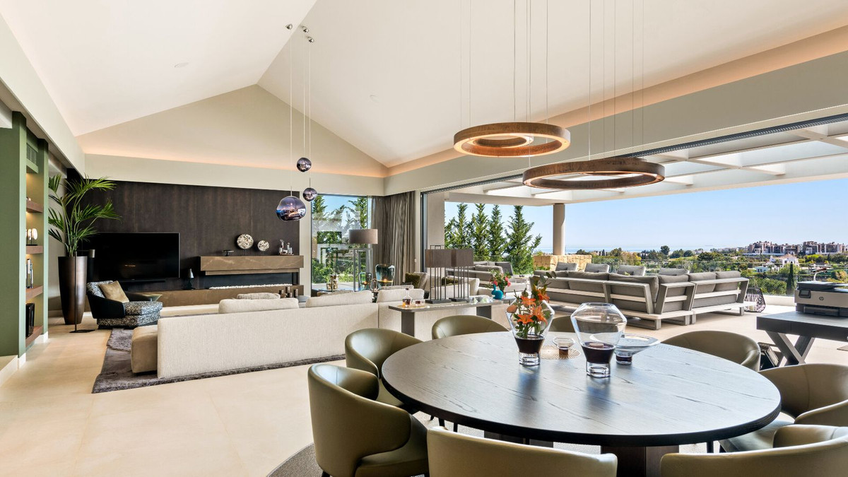Se vende Villa - Chalet de 5 dormitorios en Costa Del Sol, Málaga, España