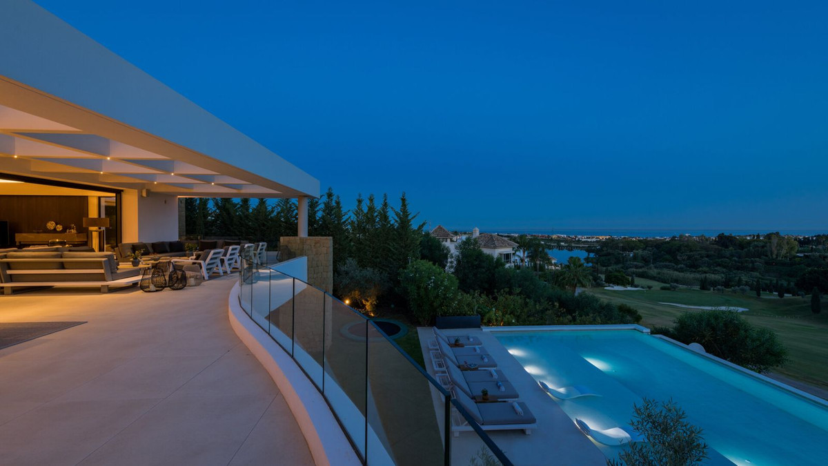 Se vende Villa - Chalet de 5 dormitorios en Costa Del Sol, Málaga, España