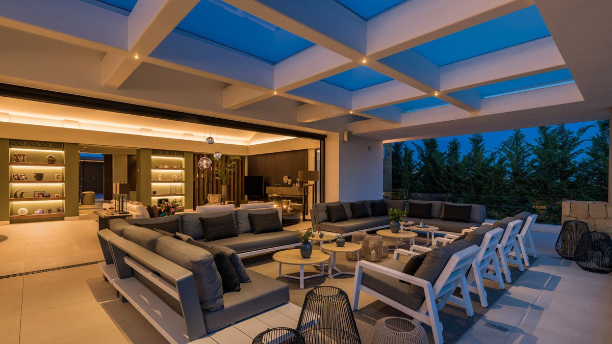 Se vende Villa - Chalet de 5 dormitorios en Costa Del Sol, Málaga, España