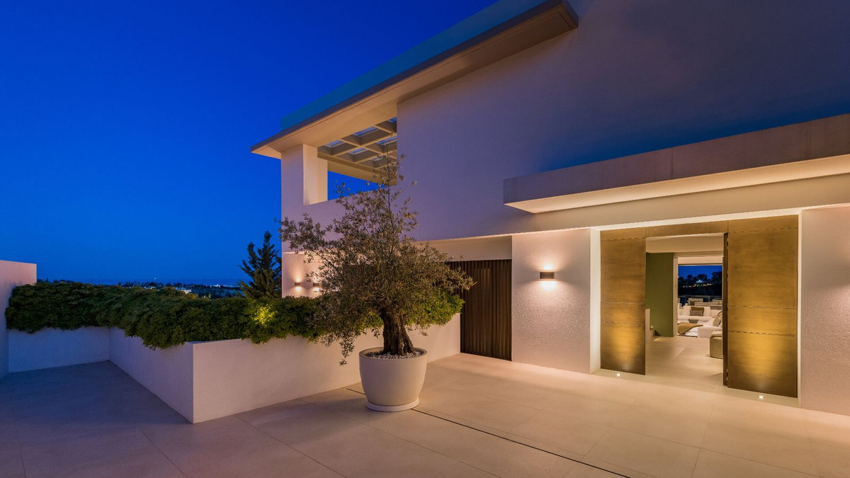 Se vende Villa - Chalet de 5 dormitorios en Costa Del Sol, Málaga, España