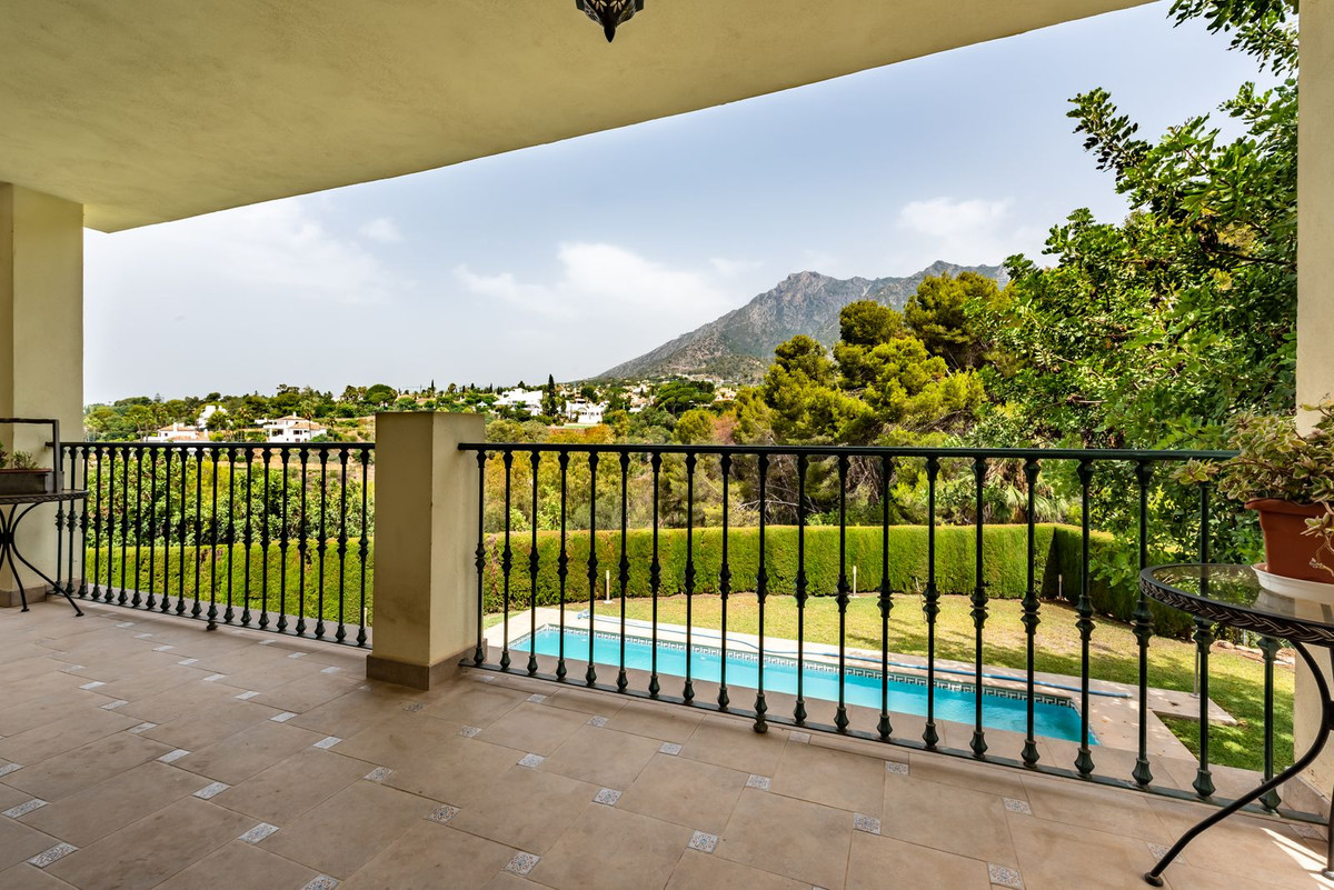 6 Bed Townhouse for sale in Marbella Costa Del Sol, Málaga, Spain