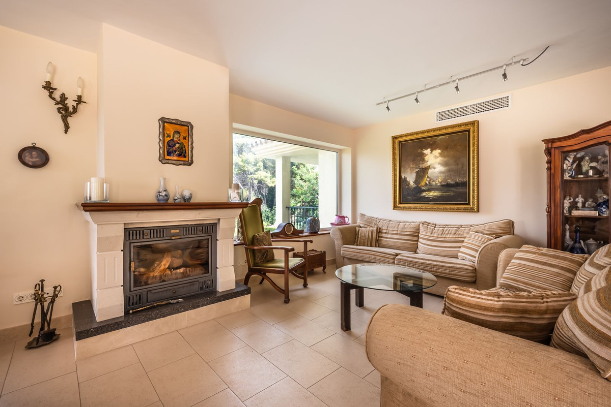 6 Bed Townhouse for sale in Marbella Costa Del Sol, Málaga, Spain