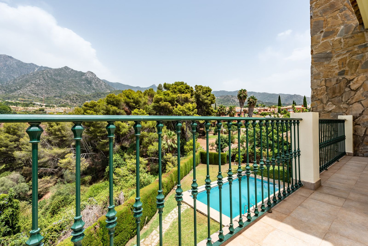 6 Bed Townhouse for sale in Marbella Costa Del Sol, Málaga, Spain
