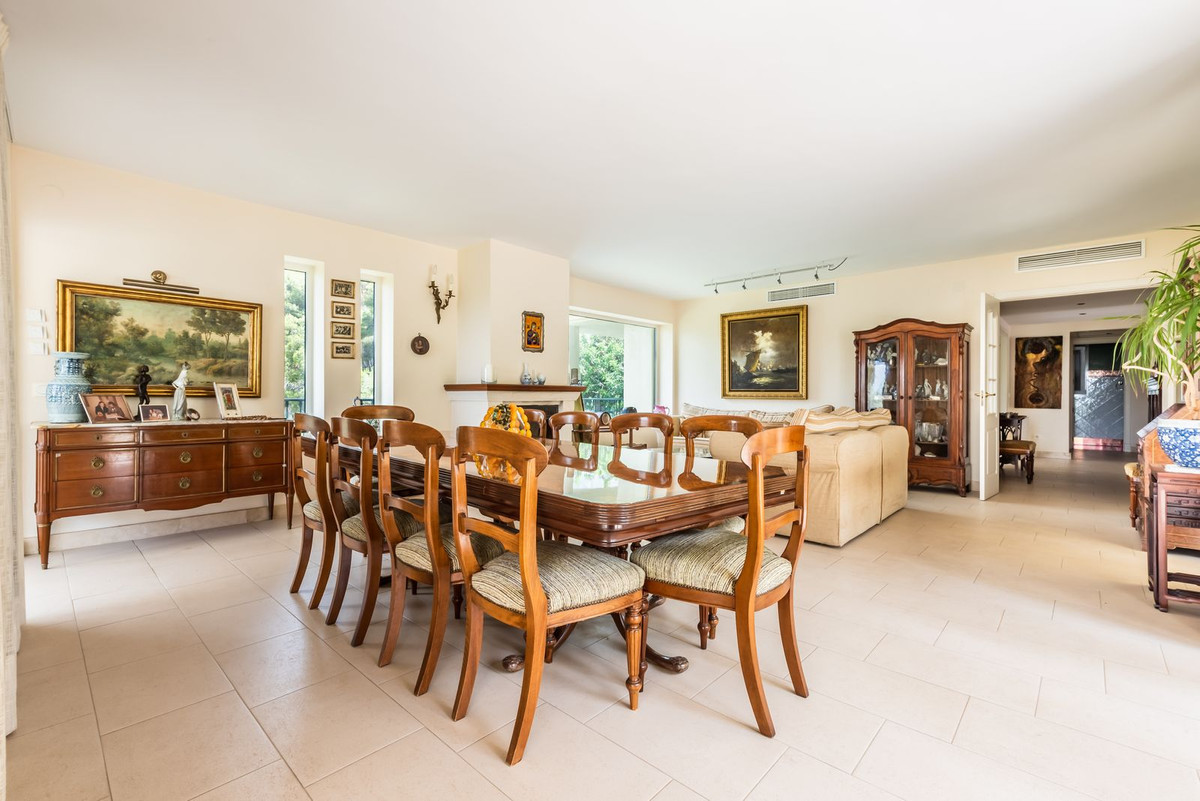 6 Bed Townhouse for sale in Marbella Costa Del Sol, Málaga, Spain