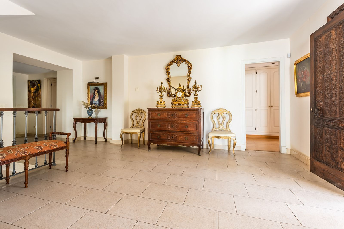 6 Bed Townhouse for sale in Marbella Costa Del Sol, Málaga, Spain