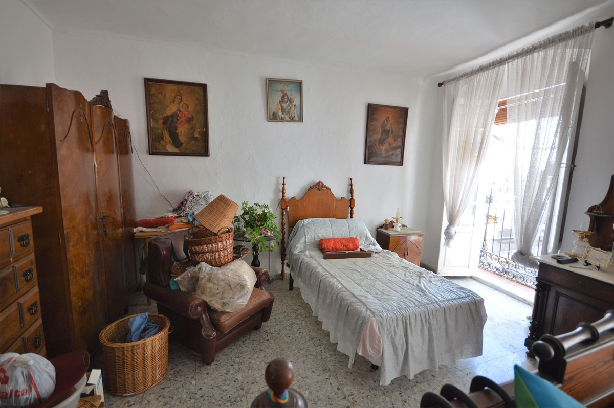 4 Bed Townhouse for sale in Marbella Costa Del Sol, Málaga, Spain