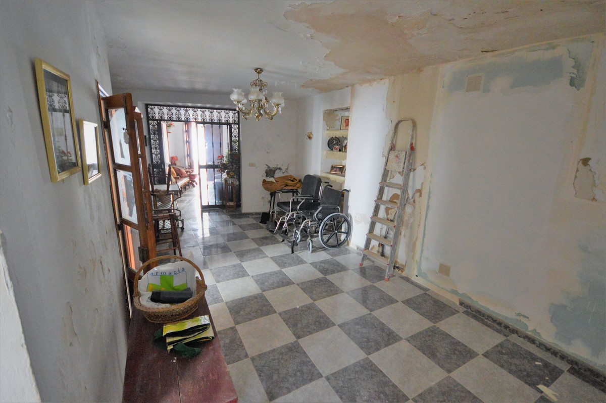 4 Bed Townhouse for sale in Marbella Costa Del Sol, Málaga, Spain