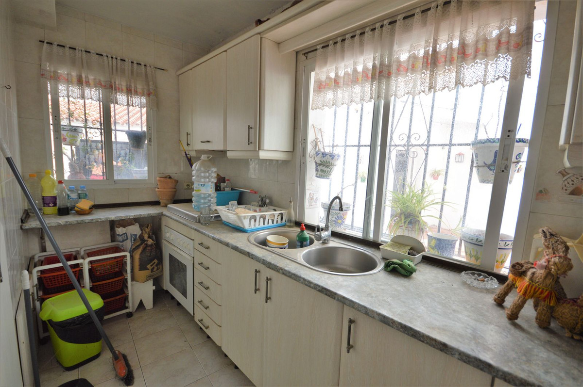 4 Bed Townhouse for sale in Marbella Costa Del Sol, Málaga, Spain