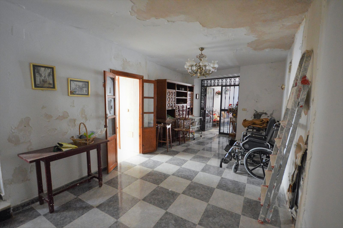 4 Bed Townhouse for sale in Marbella Costa Del Sol, Málaga, Spain