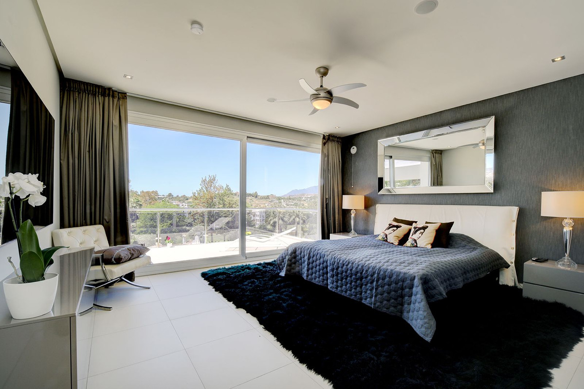 Se vende Villa - Chalet de 5 dormitorios en Costa Del Sol, Málaga, España
