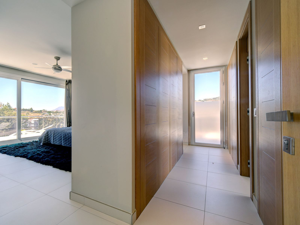 Se vende Villa - Chalet de 5 dormitorios en Costa Del Sol, Málaga, España