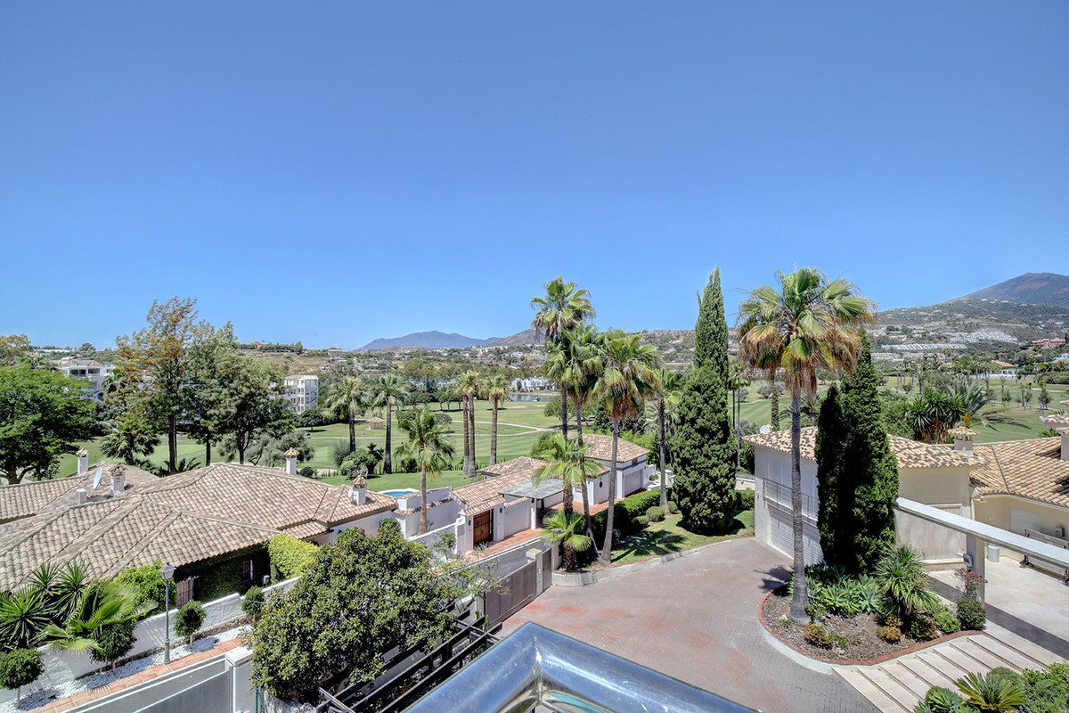 Se vende Villa - Chalet de 5 dormitorios en Costa Del Sol, Málaga, España