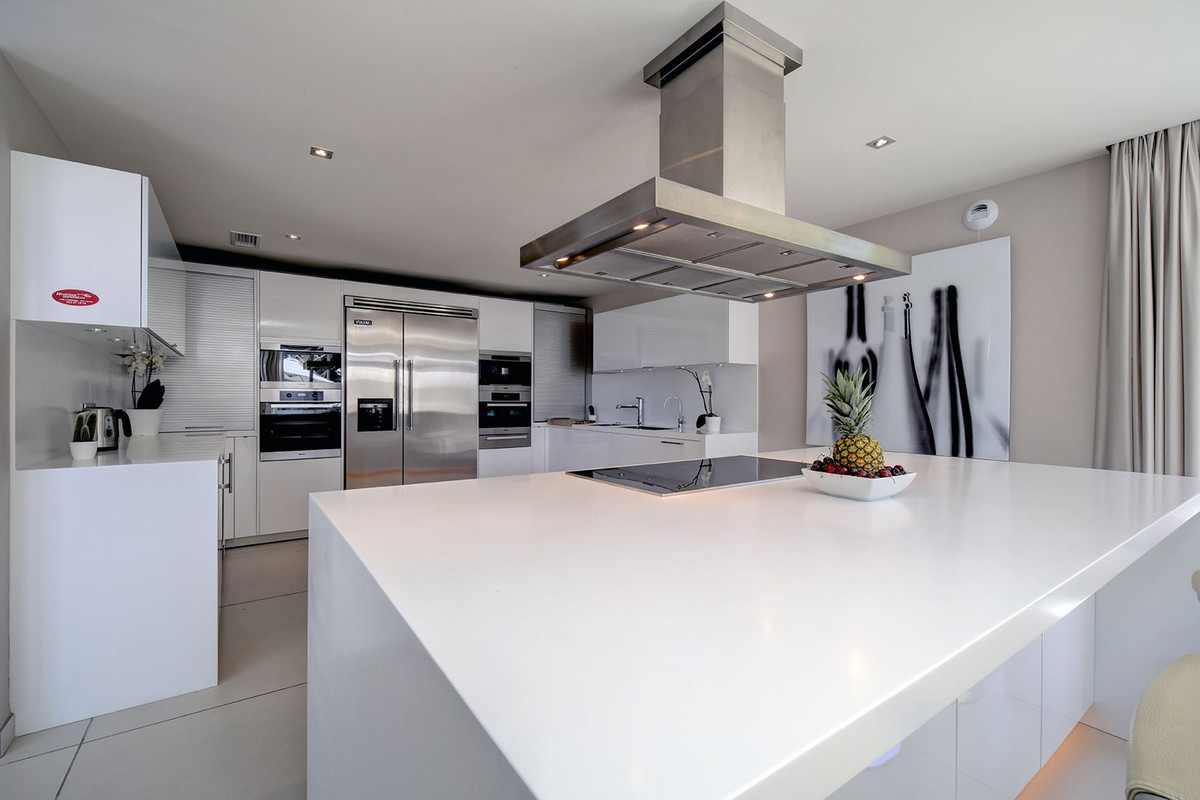 Se vende Villa - Chalet de 5 dormitorios en Costa Del Sol, Málaga, España