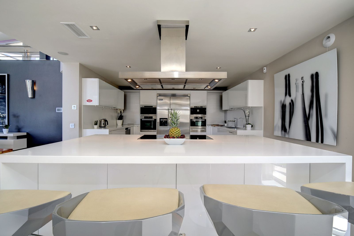 Se vende Villa - Chalet de 5 dormitorios en Costa Del Sol, Málaga, España