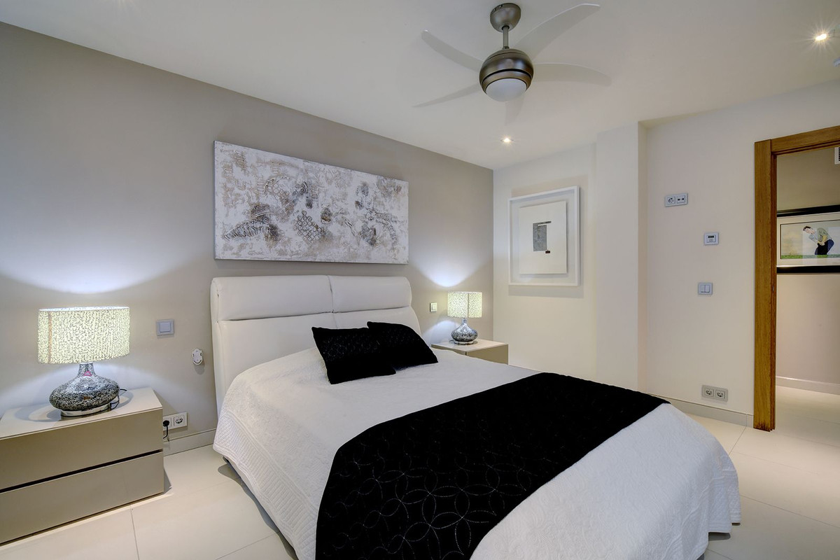 Se vende Villa - Chalet de 5 dormitorios en Costa Del Sol, Málaga, España