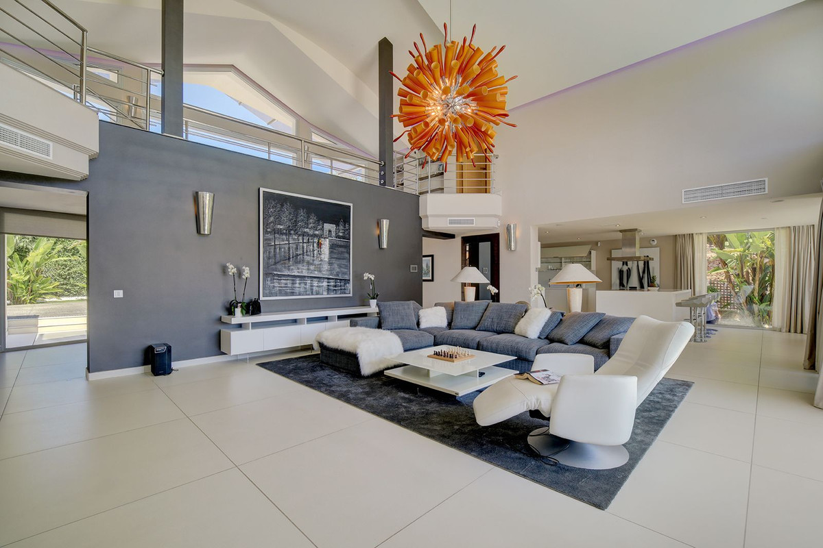 Se vende Villa - Chalet de 5 dormitorios en Costa Del Sol, Málaga, España
