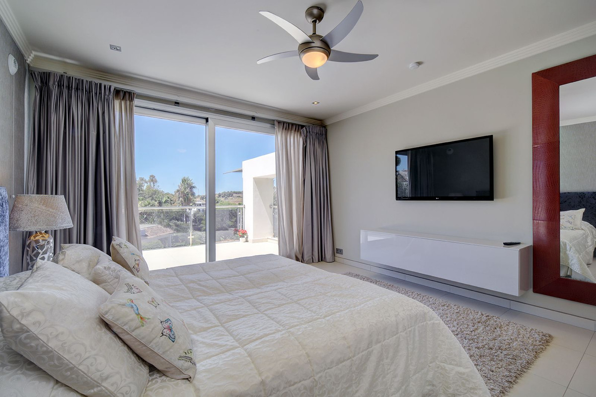 Se vende Villa - Chalet de 5 dormitorios en Costa Del Sol, Málaga, España