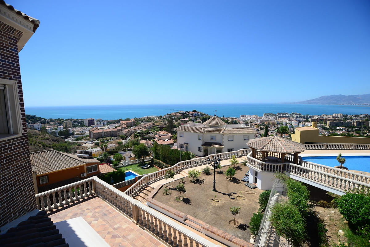 Se vende Villa - Chalet de 6 dormitorios en Costa Del Sol, Málaga, España
