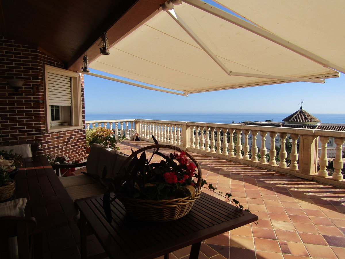 Se vende Villa - Chalet de 6 dormitorios en Costa Del Sol, Málaga, España