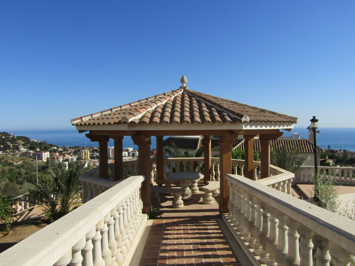 Se vende Villa - Chalet de 6 dormitorios en Costa Del Sol, Málaga, España
