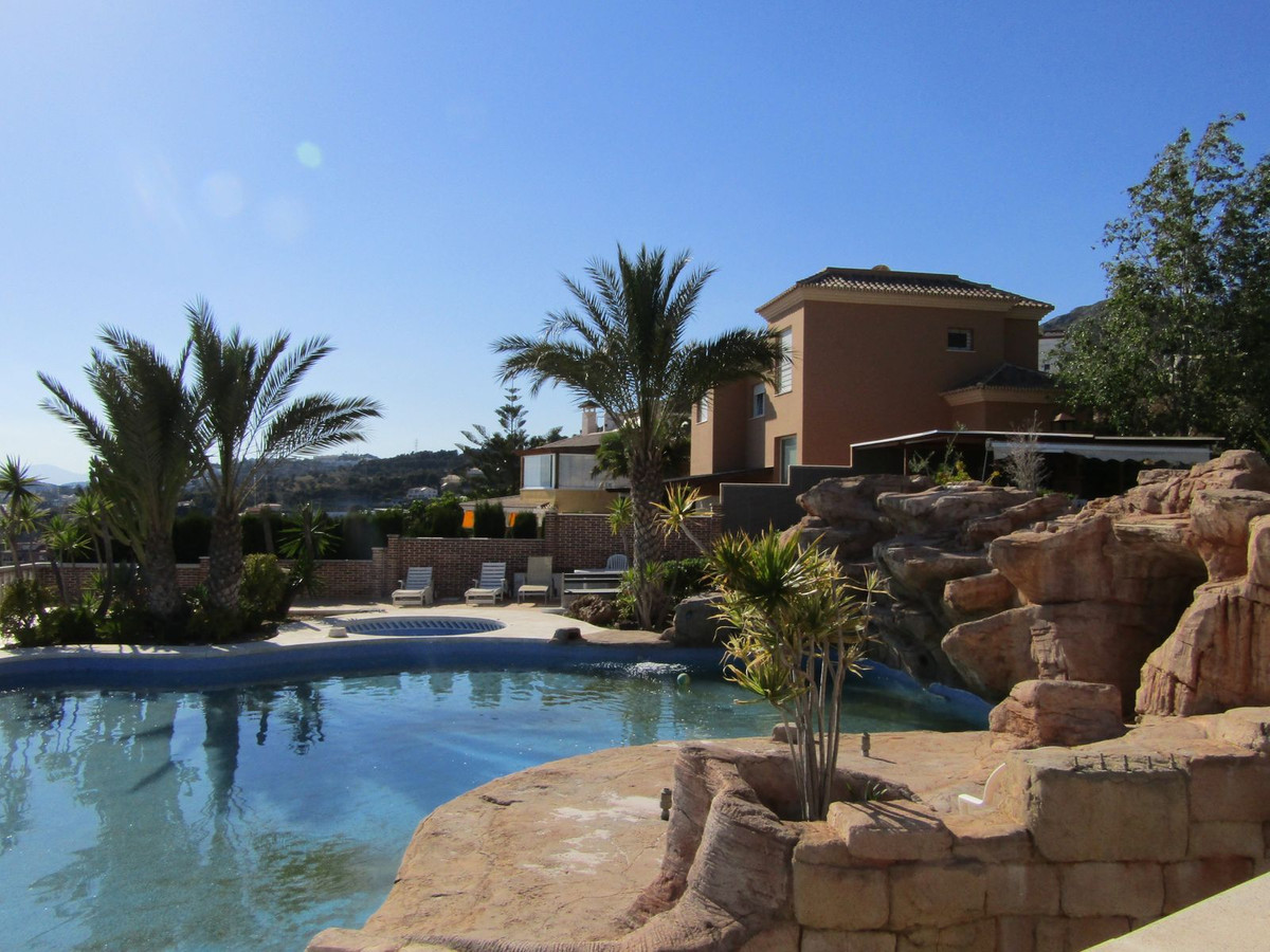 Se vende Villa - Chalet de 6 dormitorios en Costa Del Sol, Málaga, España