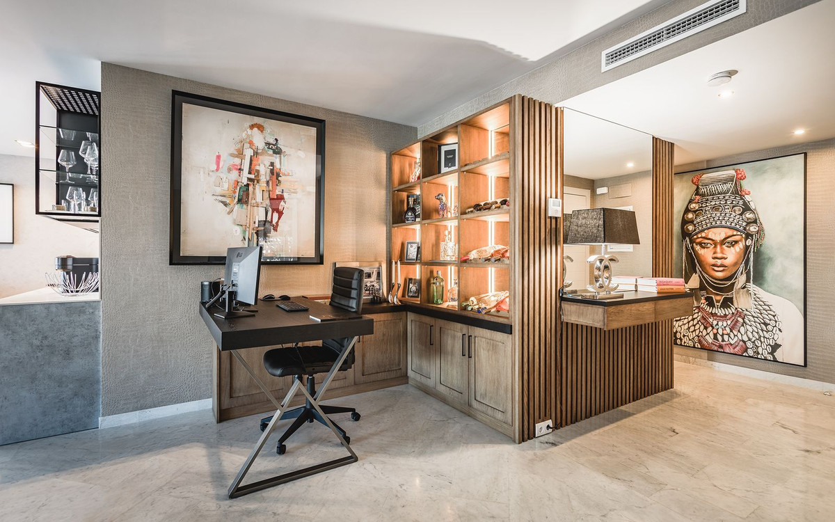 3 Bed Apartment for sale in The Golden Mile Costa Del Sol, Málaga, Spain