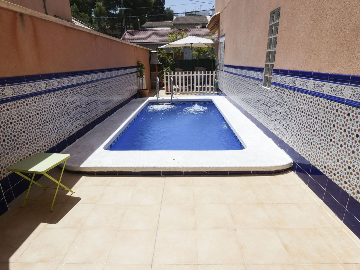 Se vende Villa - Chalet de 4 dormitorios en Costa Blanca, Alicante, España