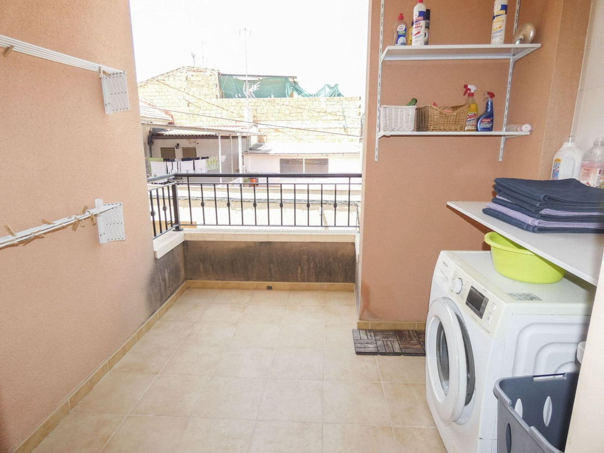 Se vende Villa - Chalet de 4 dormitorios en Costa Blanca, Alicante, España
