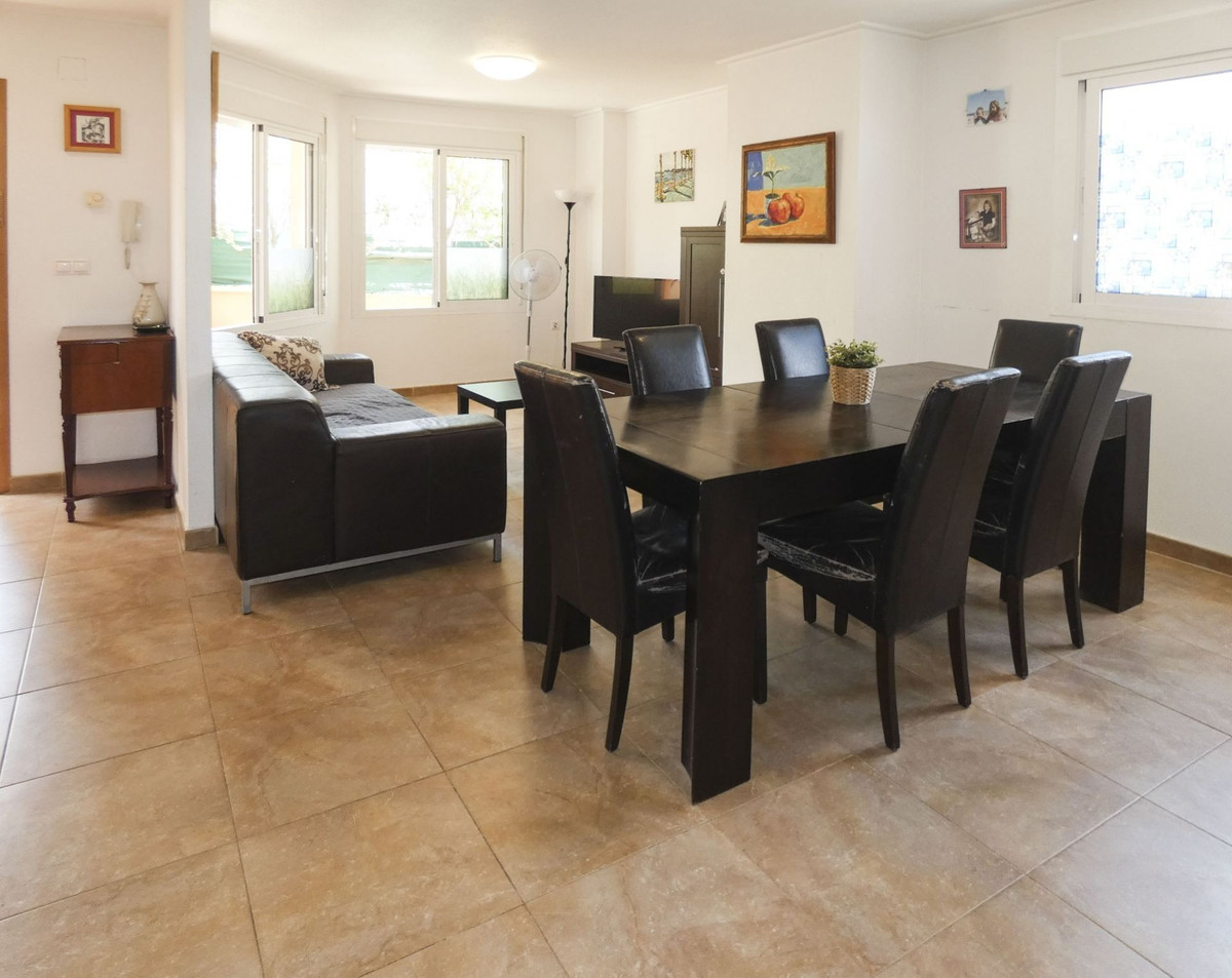 Se vende Villa - Chalet de 4 dormitorios en Costa Blanca, Alicante, España