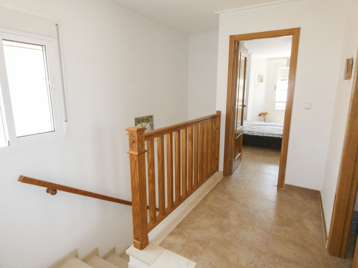 Se vende Villa - Chalet de 4 dormitorios en Costa Blanca, Alicante, España
