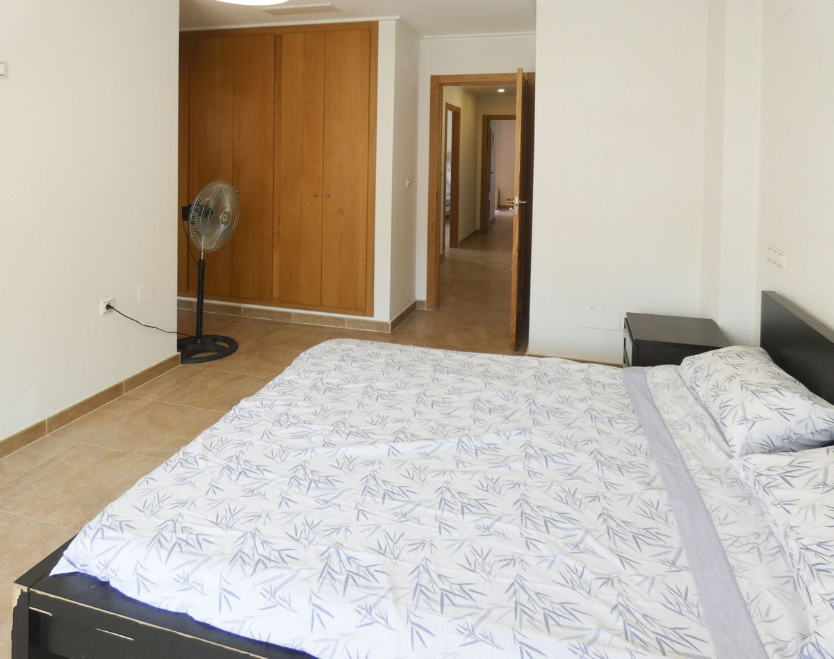 Se vende Villa - Chalet de 4 dormitorios en Costa Blanca, Alicante, España
