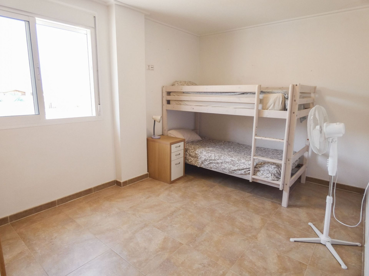 Se vende Villa - Chalet de 4 dormitorios en Costa Blanca, Alicante, España