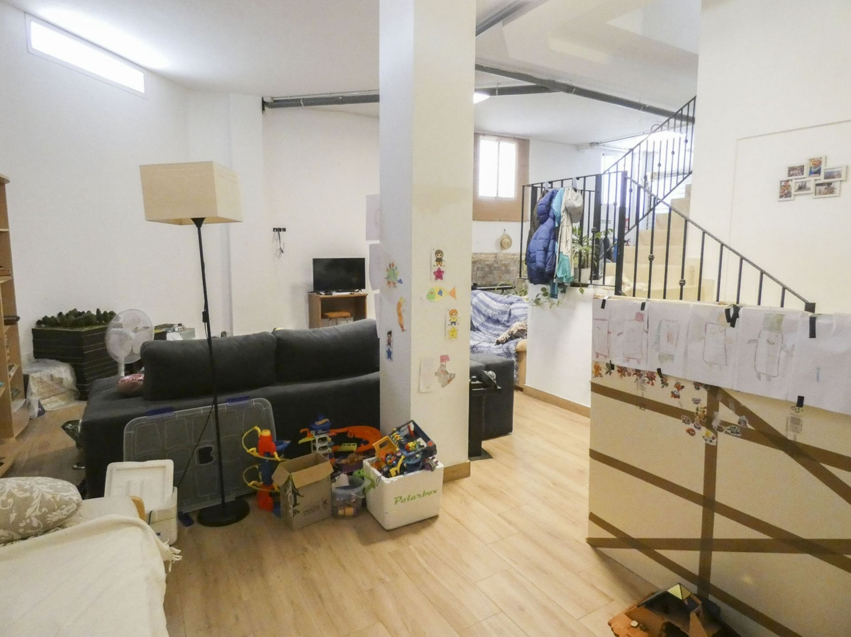 Se vende Villa - Chalet de 4 dormitorios en Costa Blanca, Alicante, España