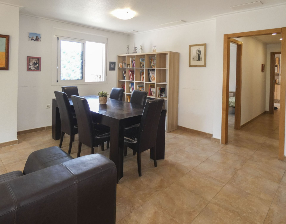 Se vende Villa - Chalet de 4 dormitorios en Costa Blanca, Alicante, España
