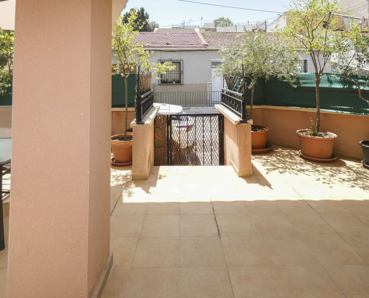 Se vende Villa - Chalet de 4 dormitorios en Costa Blanca, Alicante, España