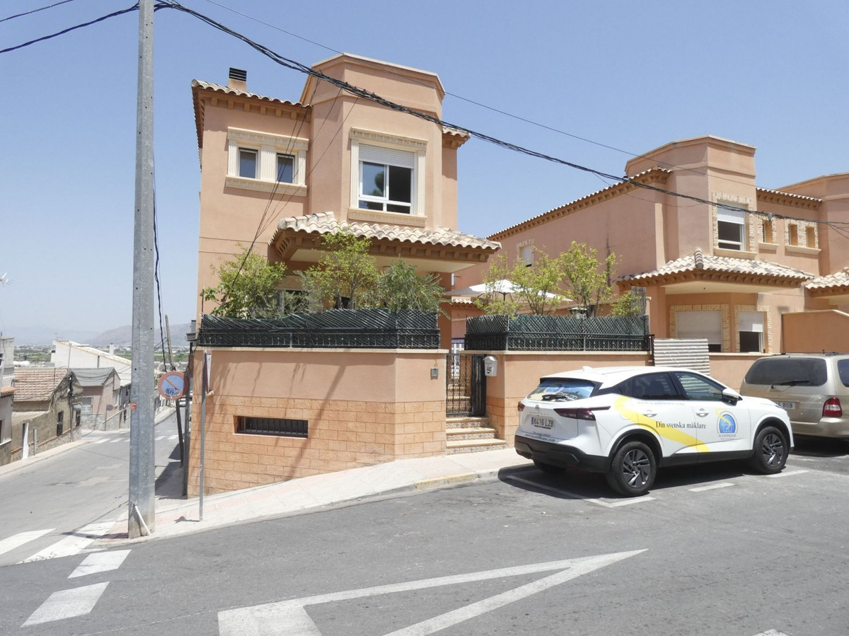Se vende Villa - Chalet de 4 dormitorios en Costa Blanca, Alicante, España