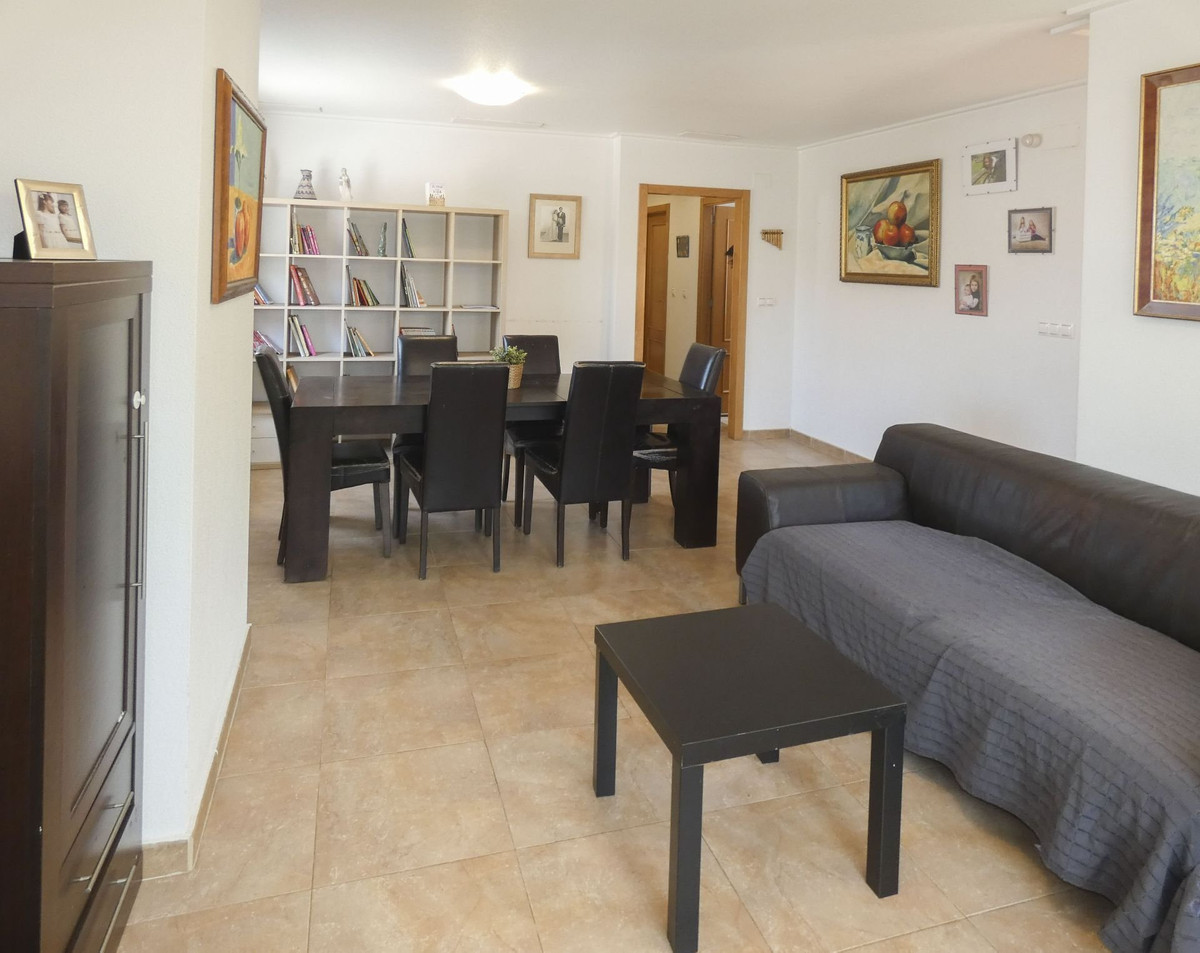 Se vende Villa - Chalet de 4 dormitorios en Costa Blanca, Alicante, España