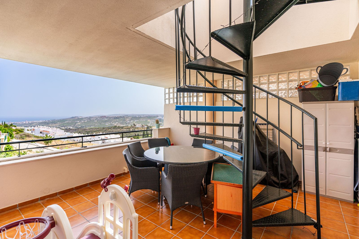 3 Bed Apartment for sale in Doña Julia Costa Del Sol, Málaga, Spain