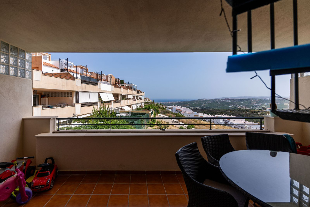 3 Bed Apartment for sale in Doña Julia Costa Del Sol, Málaga, Spain